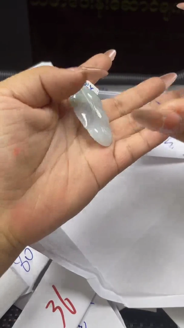 翡翠挂件未镶嵌428