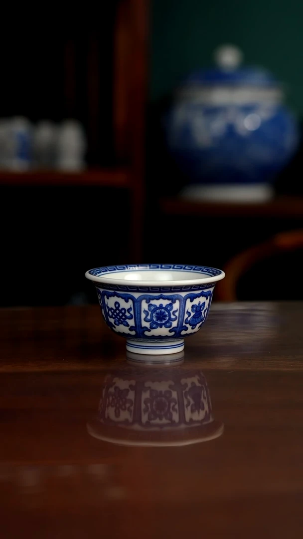 晓月柴窑 八宝压手杯