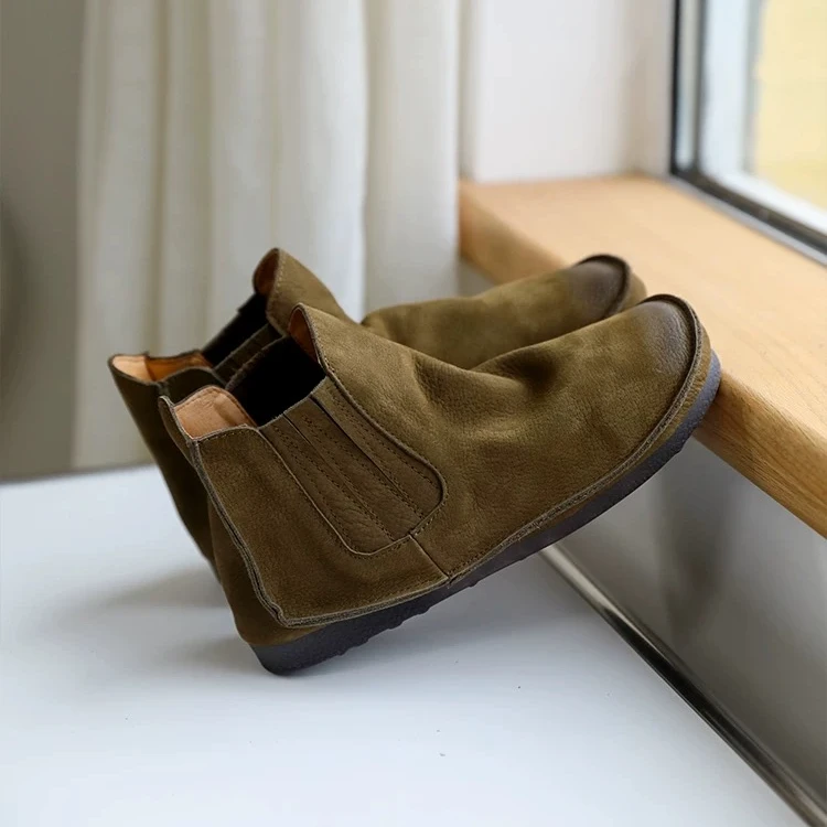 【广州薇姐】韩版秋季短靴软底磨砂平底套筒休闲高帮8802