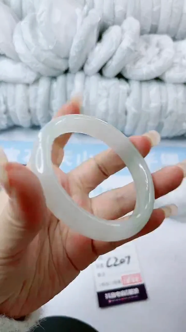 【闪购商品】石英质玉手镯未镶嵌多样性发货C207