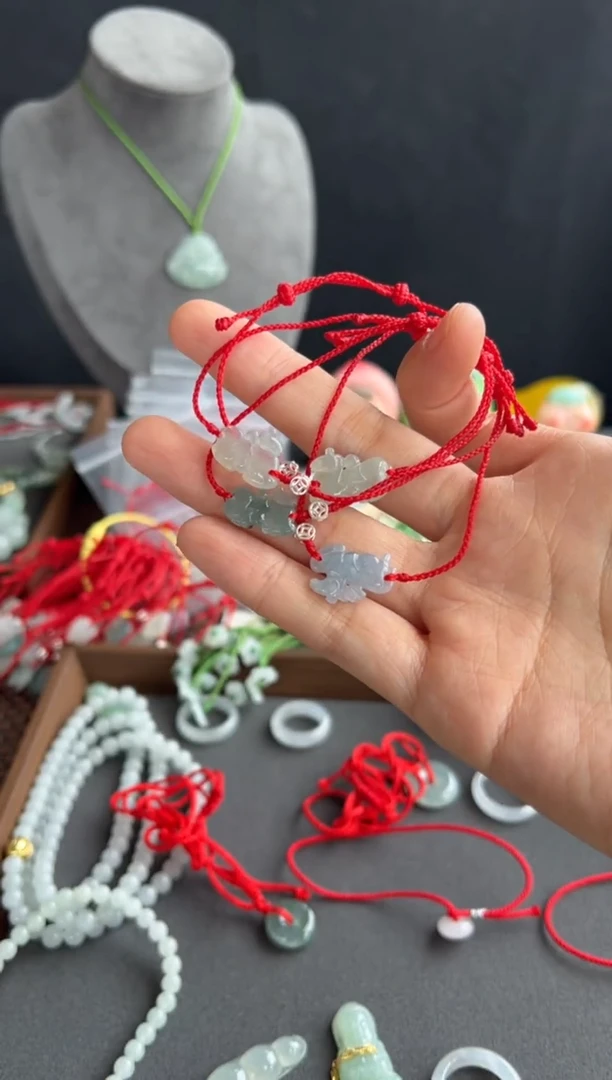 翡翠未镶嵌颈饰125买断多样性发一马