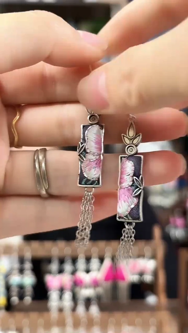 织绣民族风非遗老绣饰品248