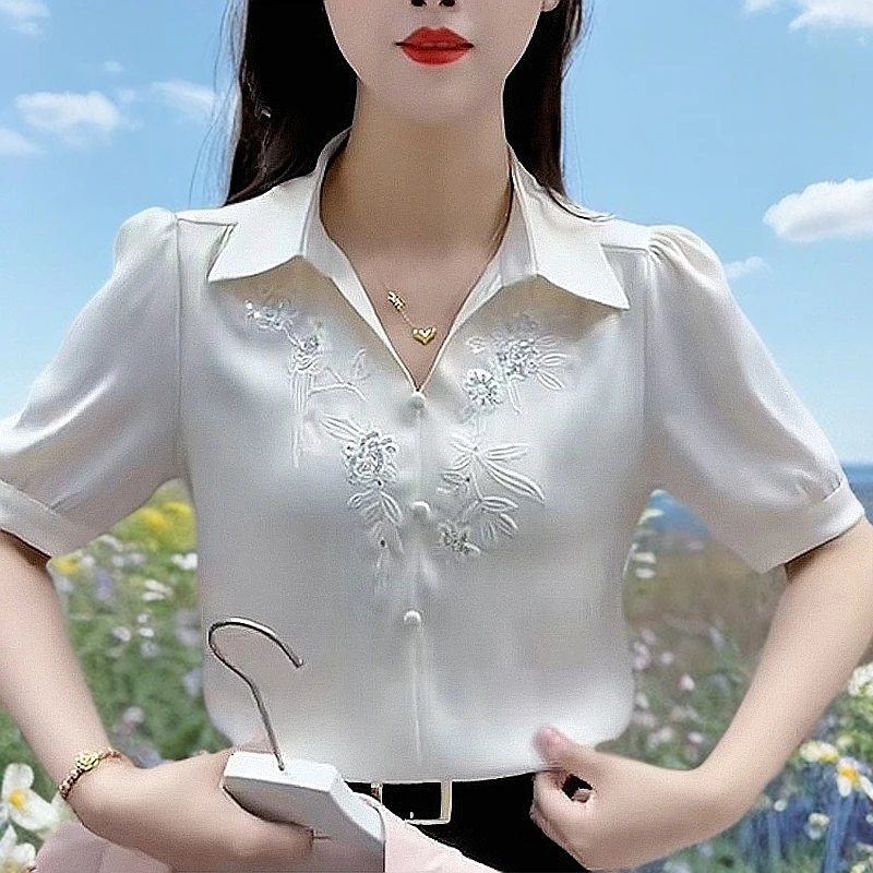 【专柜正品】刺绣短袖显瘦衬衣网红夏季内搭设计轻奢加宽加大女装