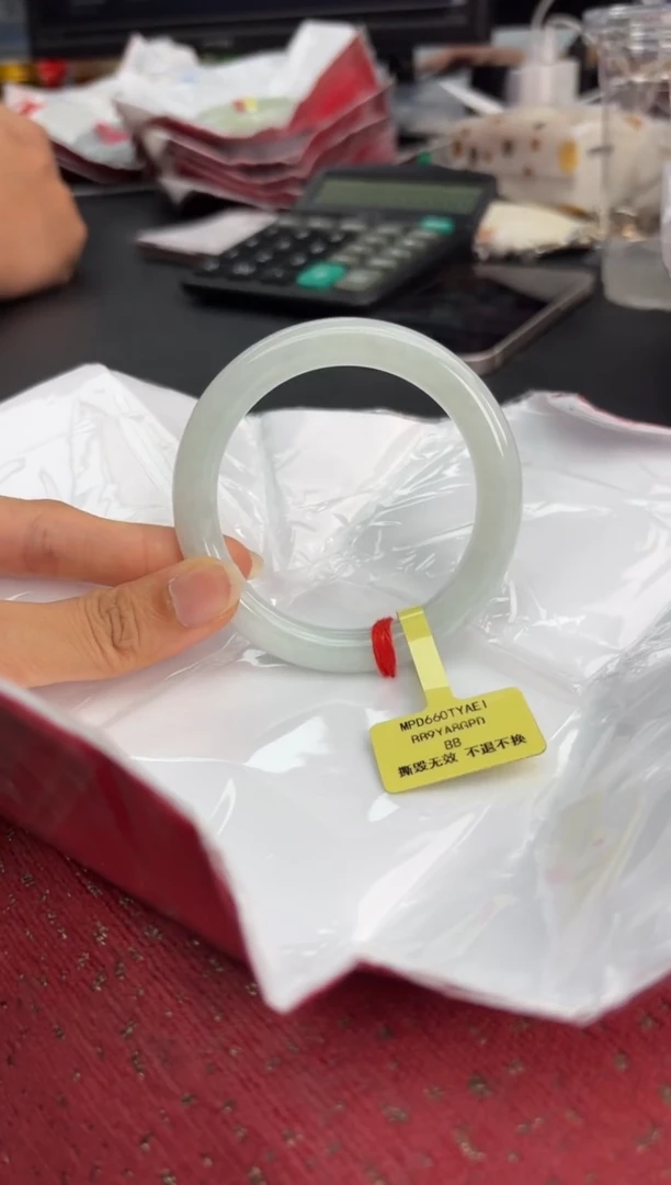 未镶嵌手镯（圆镯）翡翠翡翠手镯6