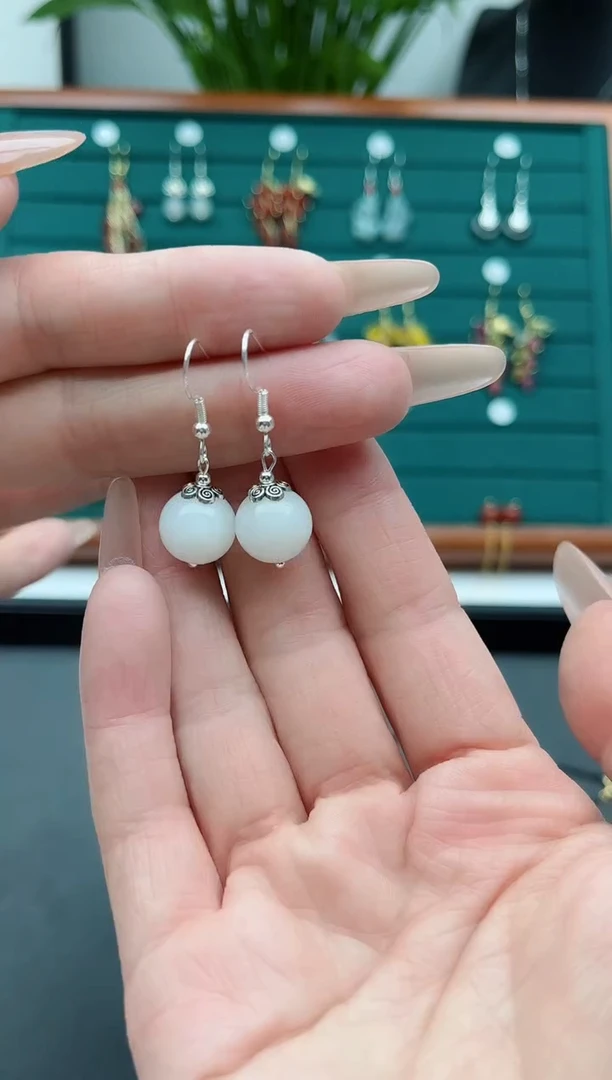 【闪购商品】玛瑙/玉髓耳饰银S925镶嵌1128白色单珠