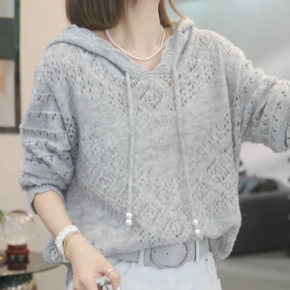 【接二连胜】春季新款时尚重工气质百搭显瘦镂空连帽毛衣上衣帽衫