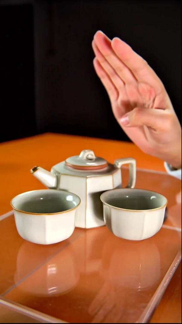 其他陶瓷《言泥陶瓷》汝窑系列八方壶带两杯