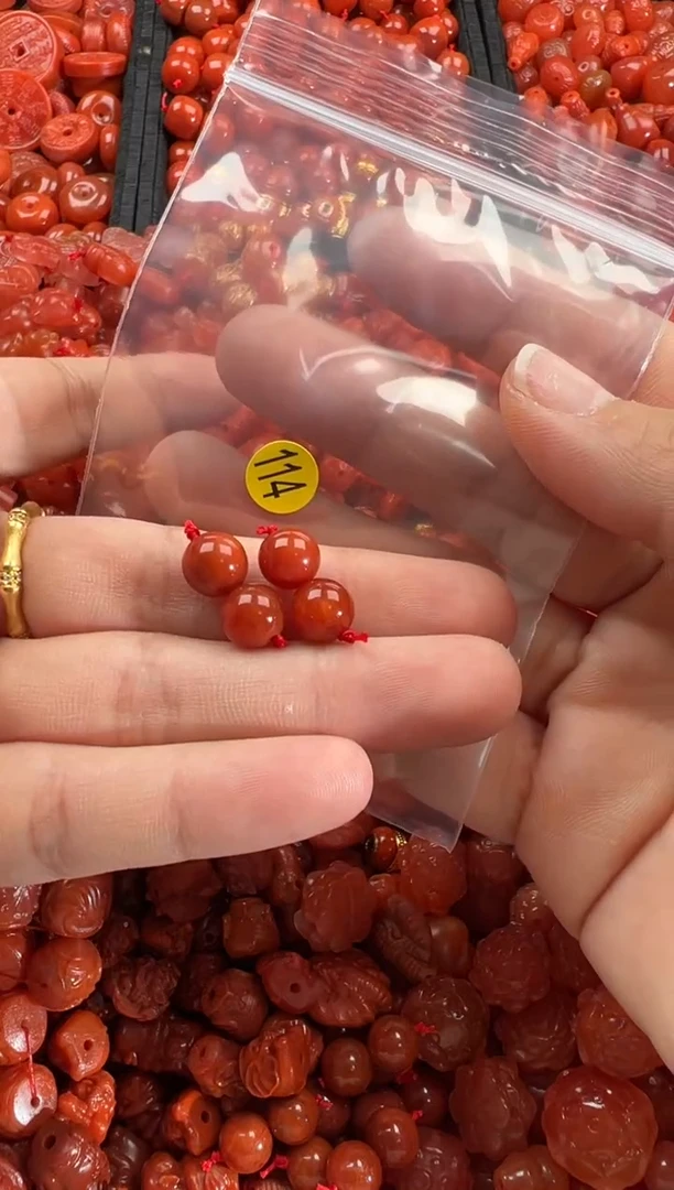 【闪购商品】南红玛瑙颈饰未镶嵌1