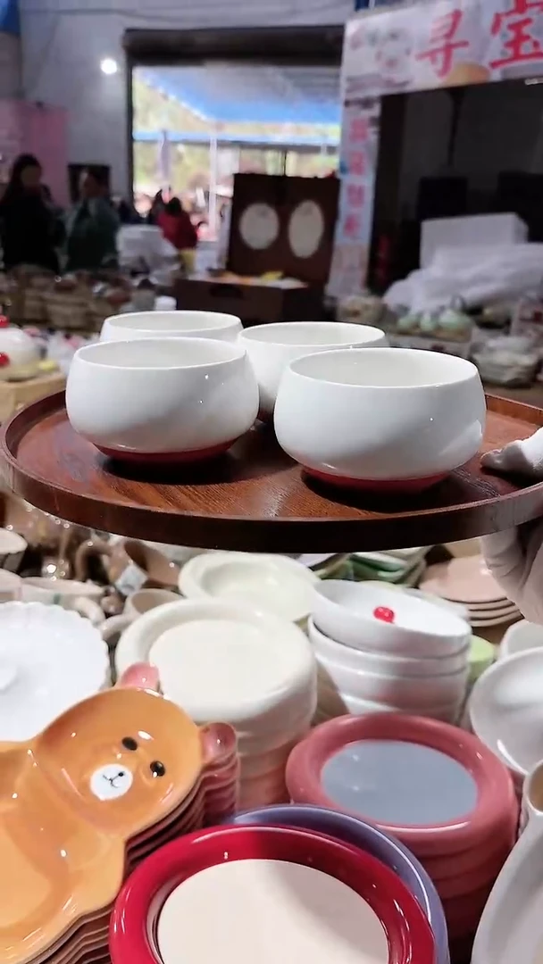 【闪购商品】瓷片4个红底胖胖小碗 微瑕凑满20元包邮