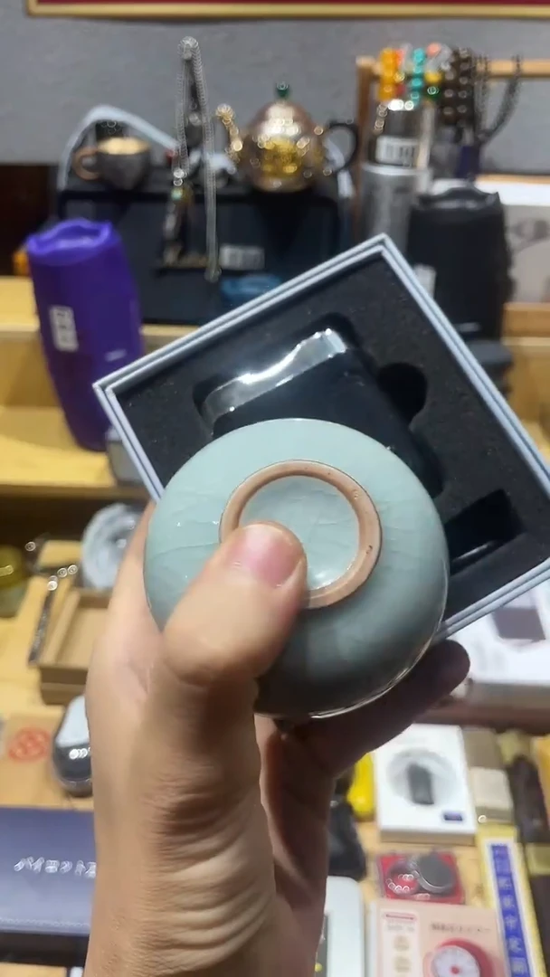 瓷片闪购商品 如图所示