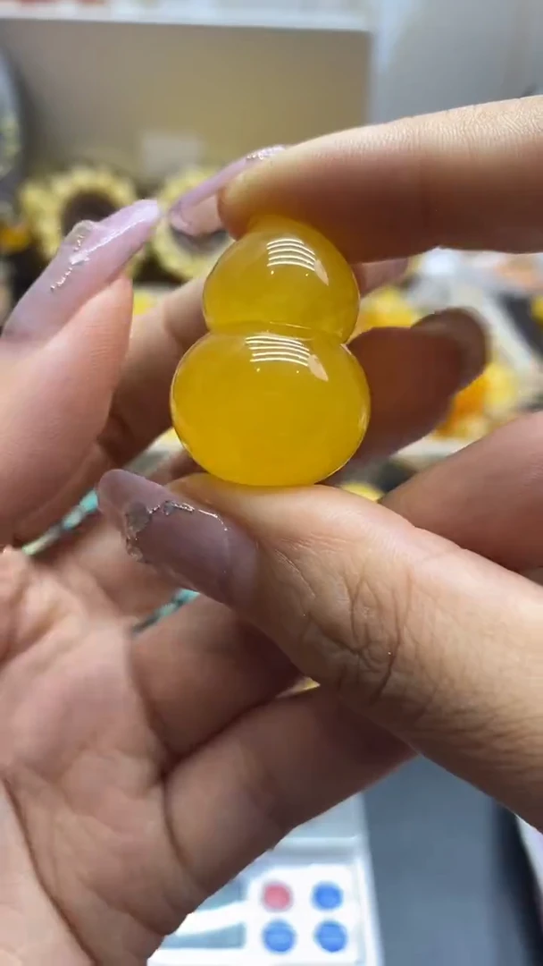 琥珀未镶嵌珠宝奇石2656