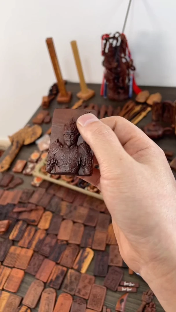 【闪购商品】木枣木黑神悟空吊坠