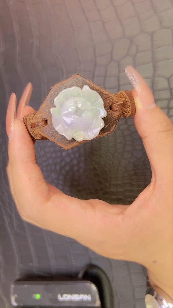 翡翠未镶嵌颈饰翡翠花表带款