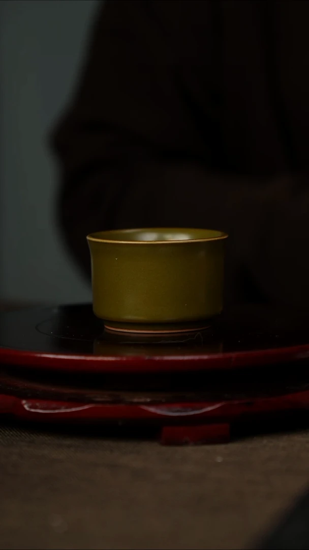 柴烧 扳指杯 黄金釉 无底款