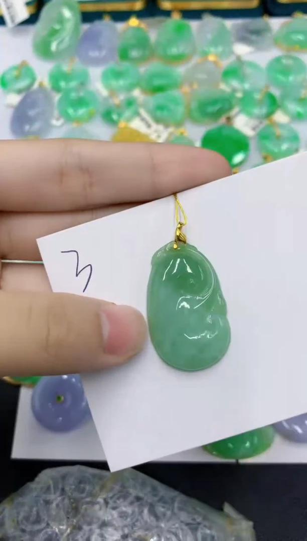 颈饰未镶嵌翡翠 翡翠