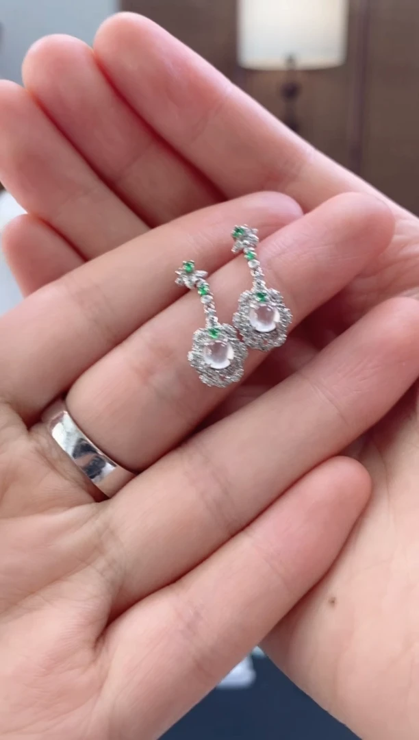 【闪购商品】翡翠耳坠18K金镶嵌高冰蛋面耳坠