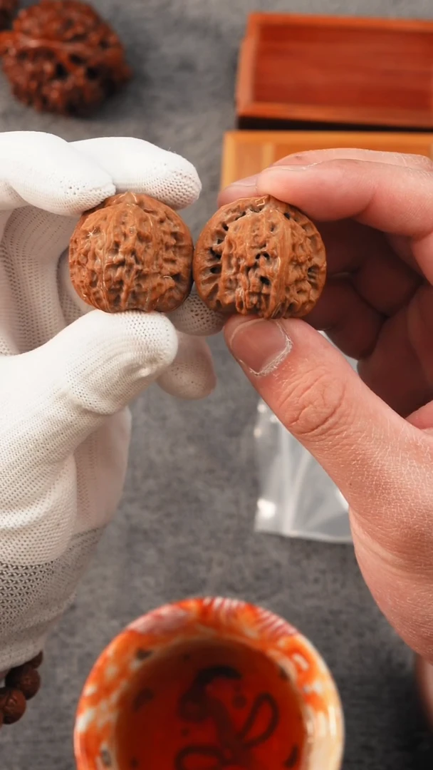 吊坠文玩核桃潘*利35汉高白狮子