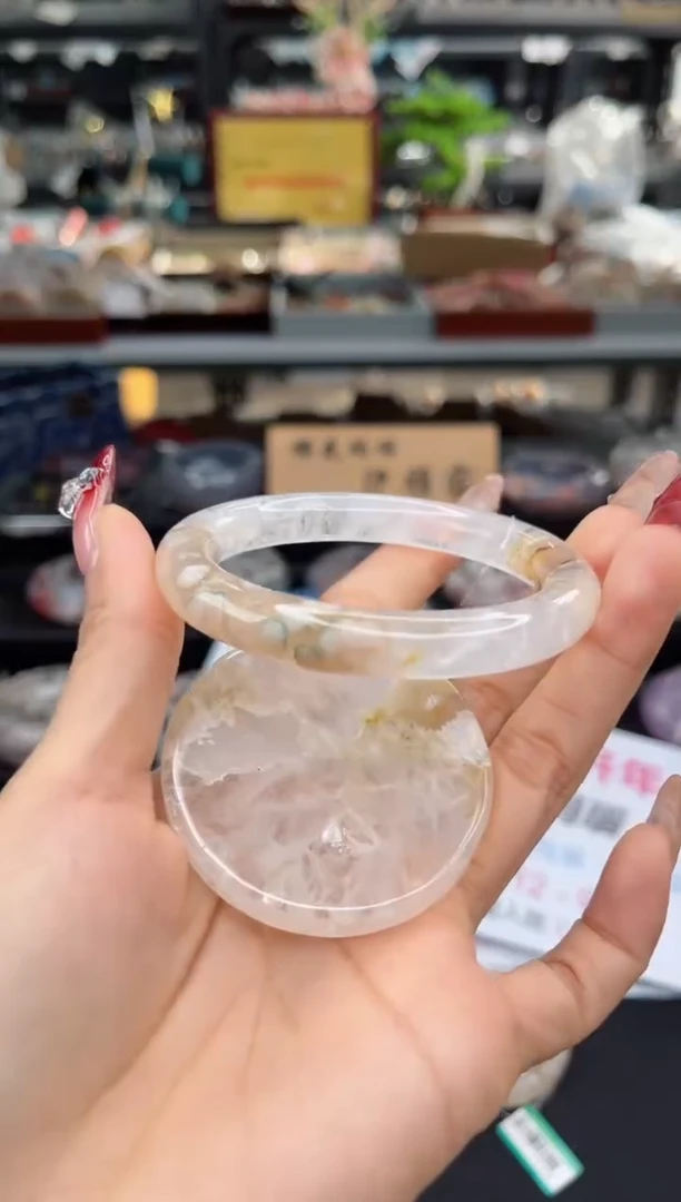 【闪购商品】石英质玉手镯未镶嵌56圈口（不退不换）3541304