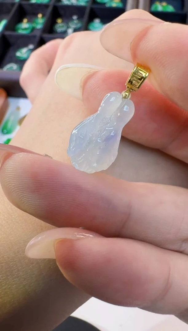 颈饰18K金镶嵌翡翠缅甸A货翡翠