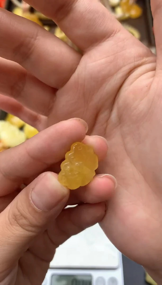 【闪购商品】未镶嵌琥珀珠宝奇石137琥珀蜜蜡花粉有纹小坑介意勿拍