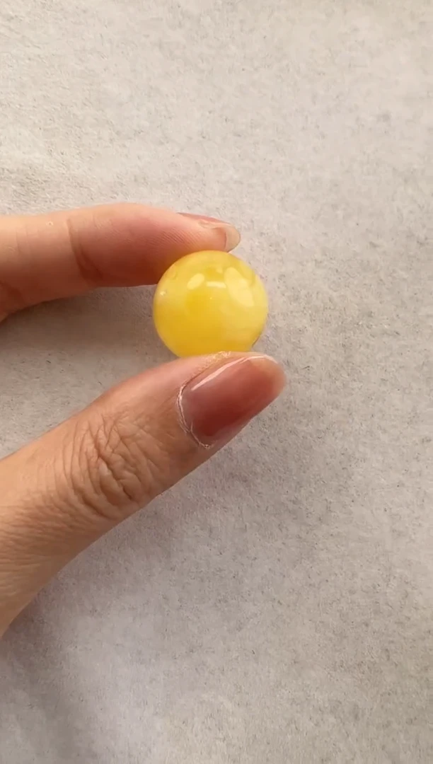 【闪购商品】琥珀裸石未镶嵌10206098-瑕疵单珠