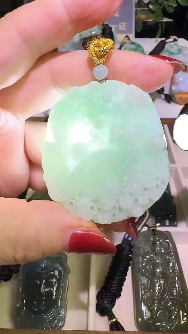 颈饰未镶嵌翡翠A货