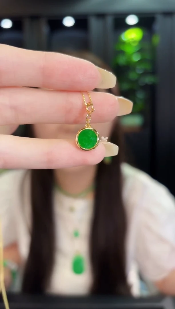 翡翠未镶嵌吊坠(不含链)u缅料A货/多样性发货/一件