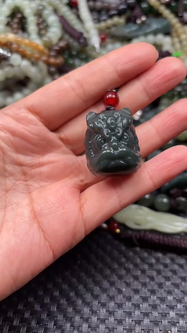 【闪购商品】和田玉颈饰未镶嵌1