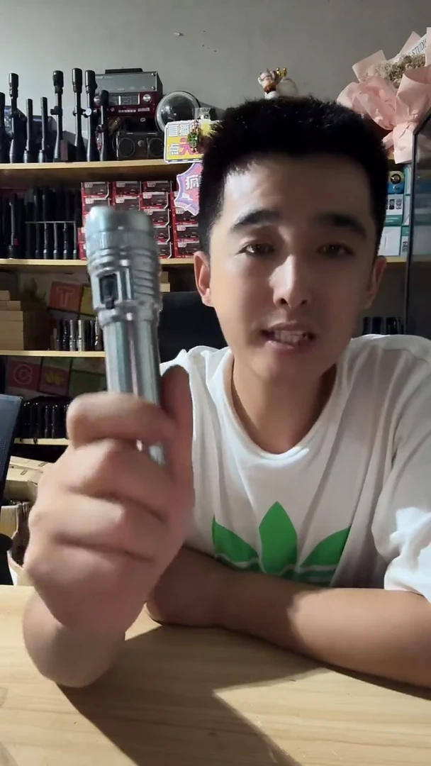 可燃合金手电带18650