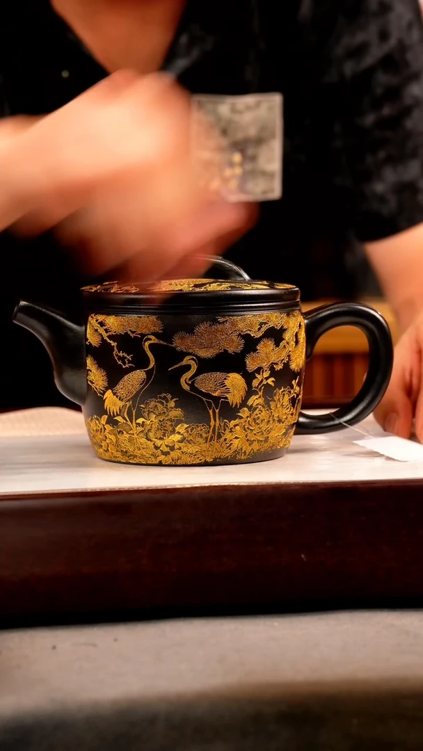 茶壶紫砂石黄 汉瓦 仙鹤 描金