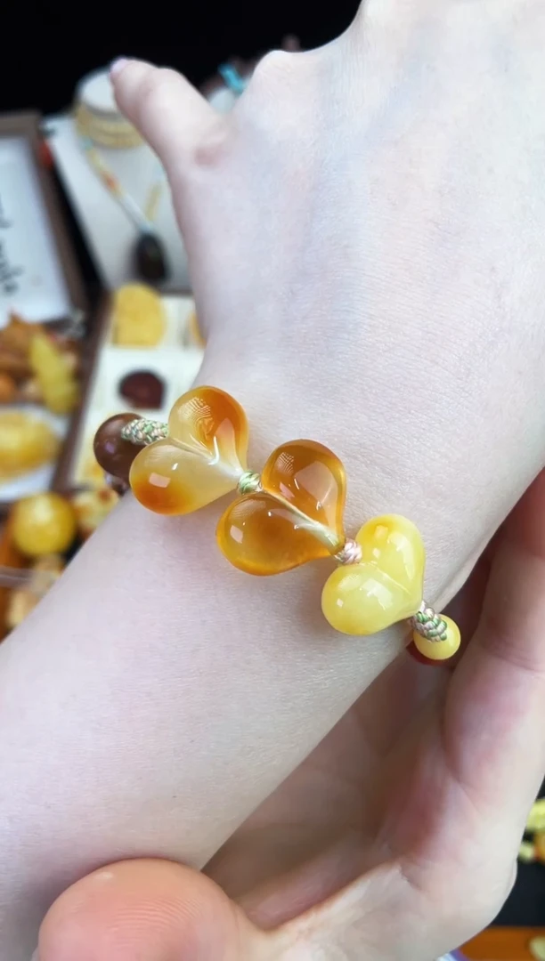 琥珀未镶嵌珠宝奇石柒月