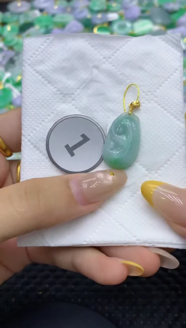 颈饰未镶嵌翡翠天然缅甸翡翠A货