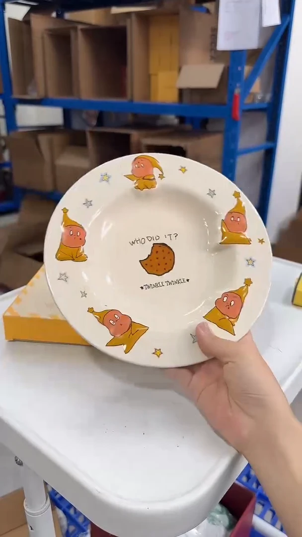 瓷片星星人陶瓷浮雕盘