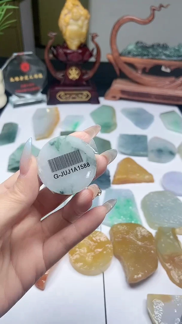 未镶嵌定制翡翠1