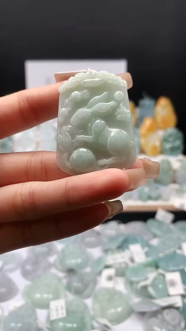 吊坠(不含链)未镶嵌翡翠吊坠