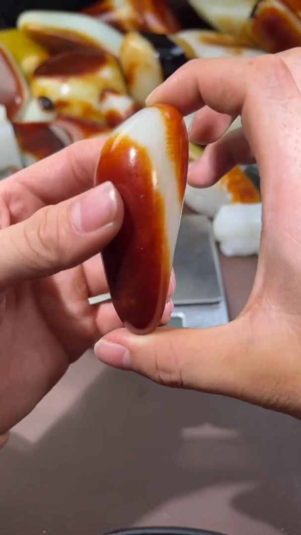 吊坠(不含链)未镶嵌和田玉花***?吊坠