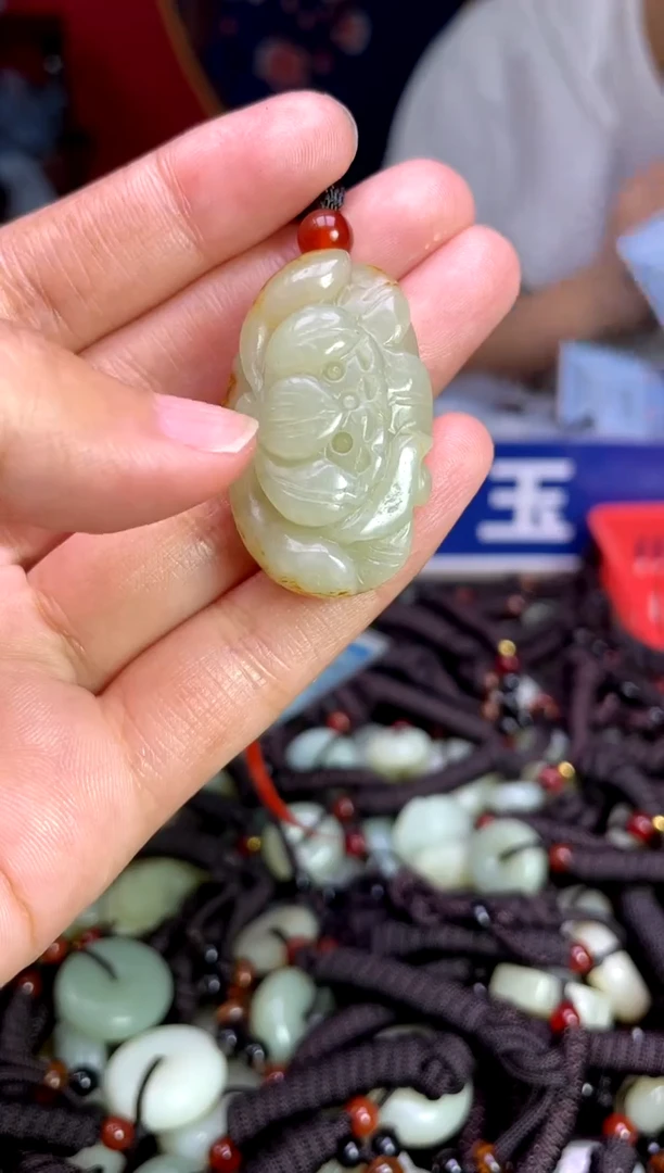 未镶嵌和田玉挂件1