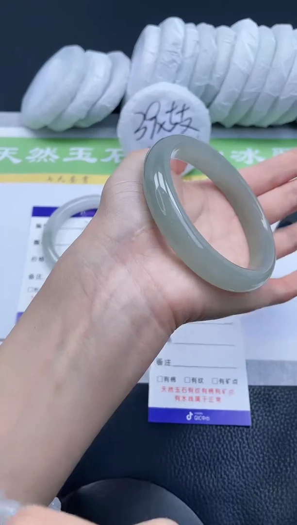 【闪购商品】石英质玉手镯未镶嵌A365-60+