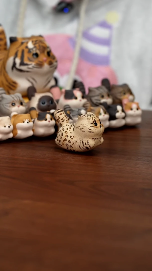 紫砂摆件石榴的豹豹