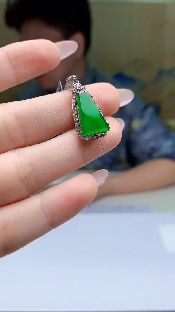 【闪购商品】定制翡翠未镶嵌4688ty-毛货挂件104
