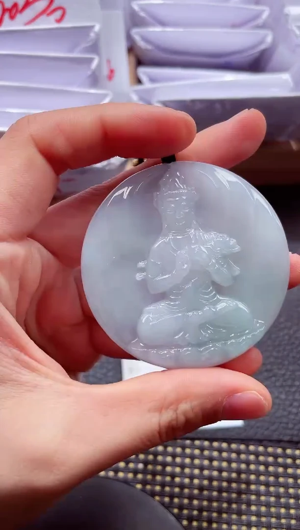 颈饰未镶嵌翡翠 000111