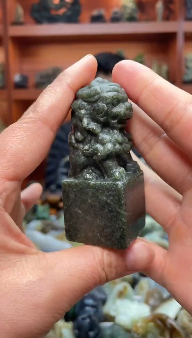 未镶嵌和田玉把件1