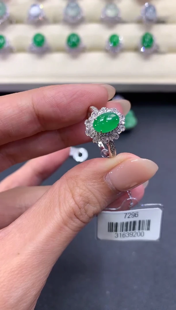 【闪购商品】翡翠戒指18K金镶嵌a231