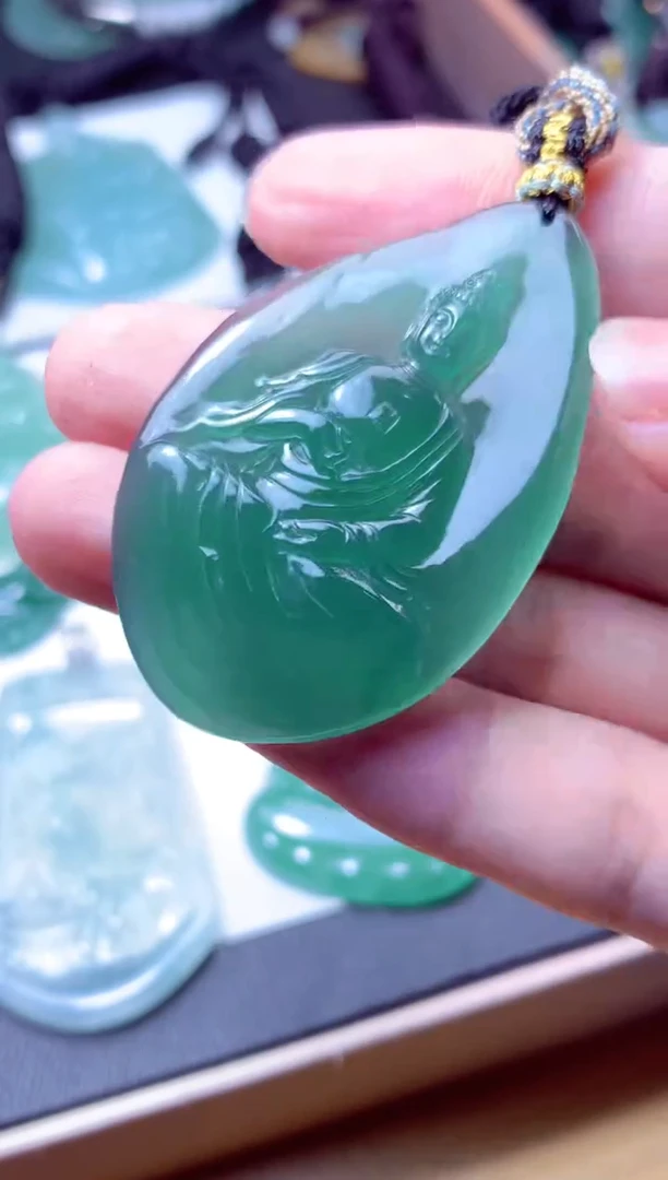 颈饰未镶嵌翡翠天然A货翡翠