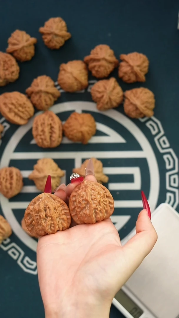 吊坠文玩核桃卡*三角白