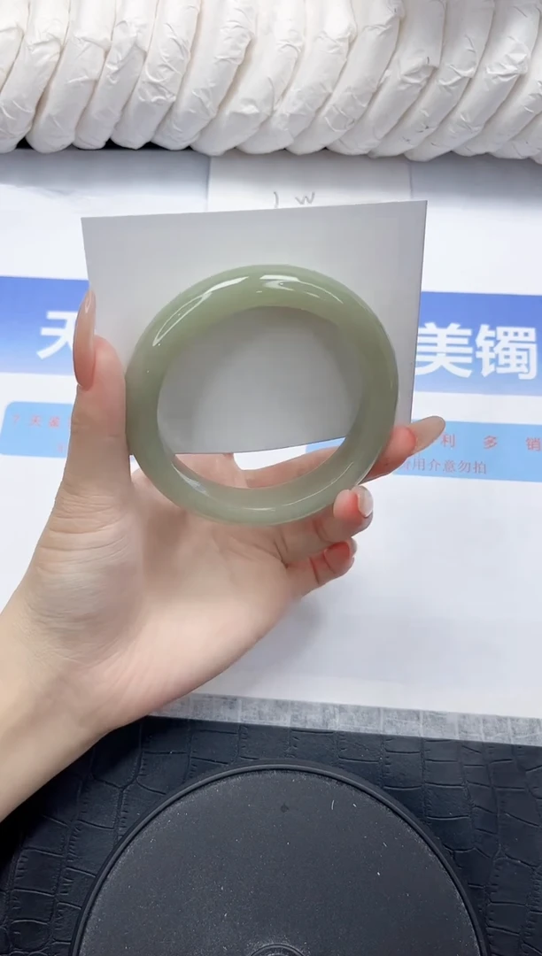 未镶嵌手镯石英质玉119-60