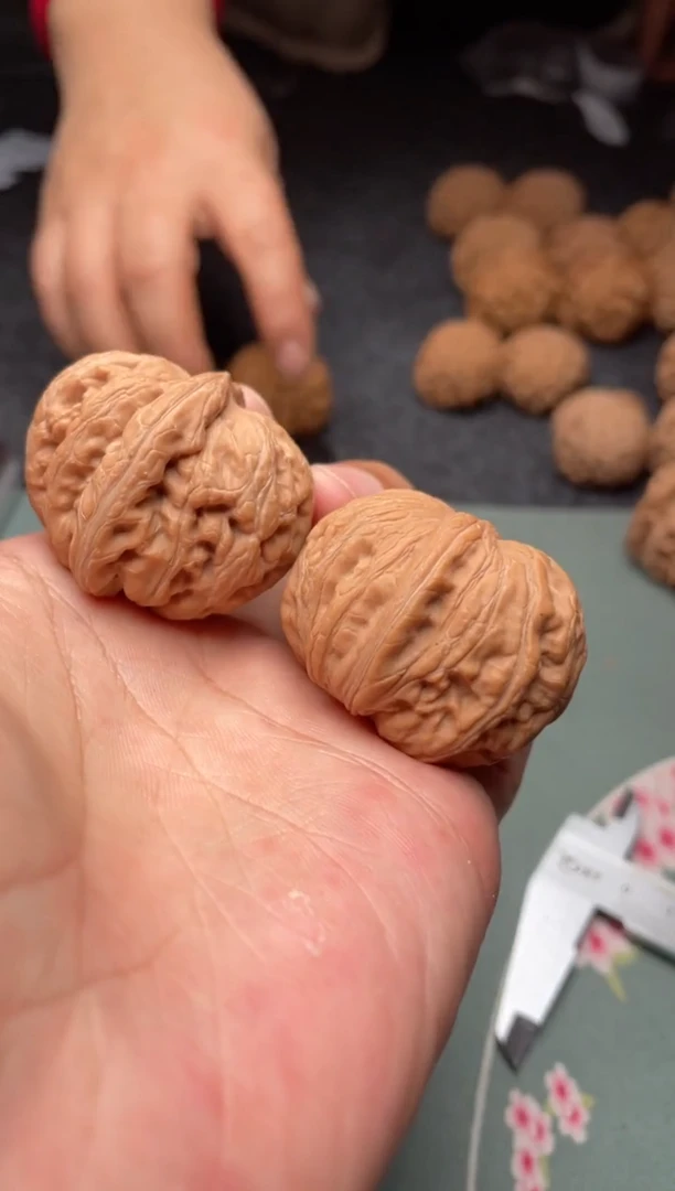 把件文玩核桃a342   元宝 39尺