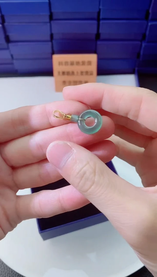 翡翠未镶嵌颈饰1111111111