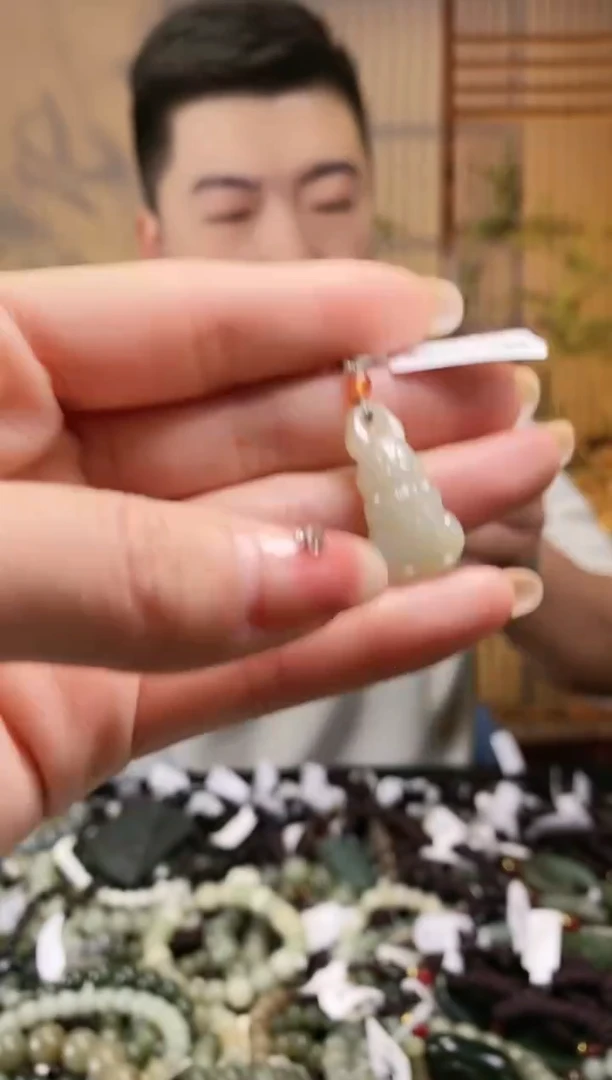 【闪购商品】和田玉颈饰未镶嵌多样性发货，拍一发一