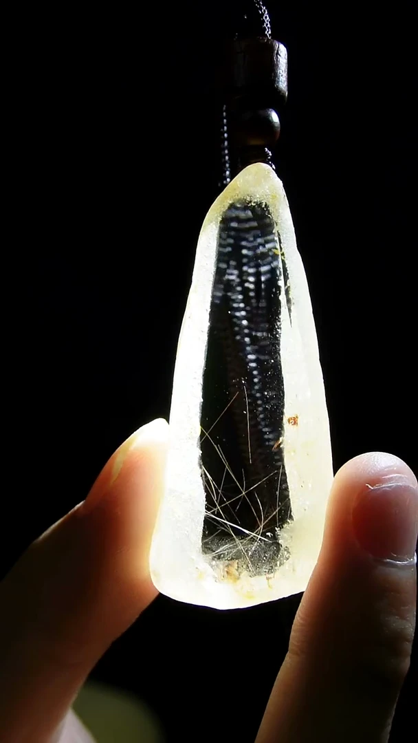 吊坠(赠链)未镶嵌水晶水晶